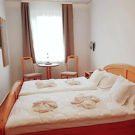 Hotel Nadia