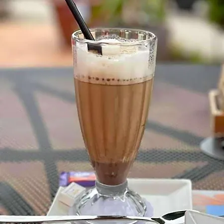 Nadia Hotel 3*