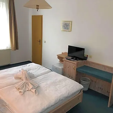 Hotel Nadia 3*
