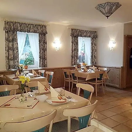 Nadia Hotel