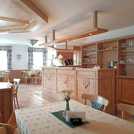 Nadia Hotel